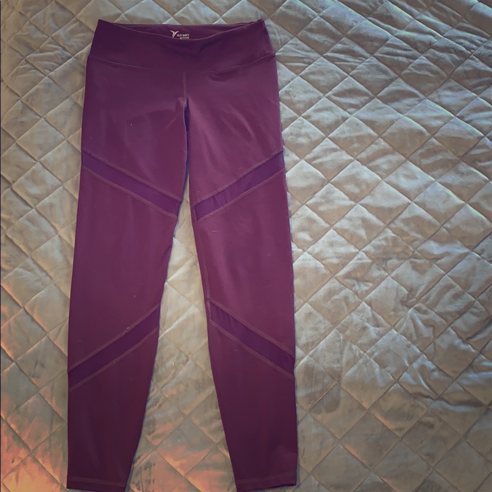 Old Navy ACTIVE Go-Dry Fitted Leggings